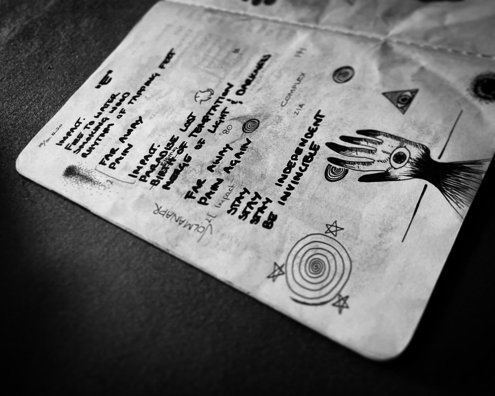 impact — Handschrift auf Papier